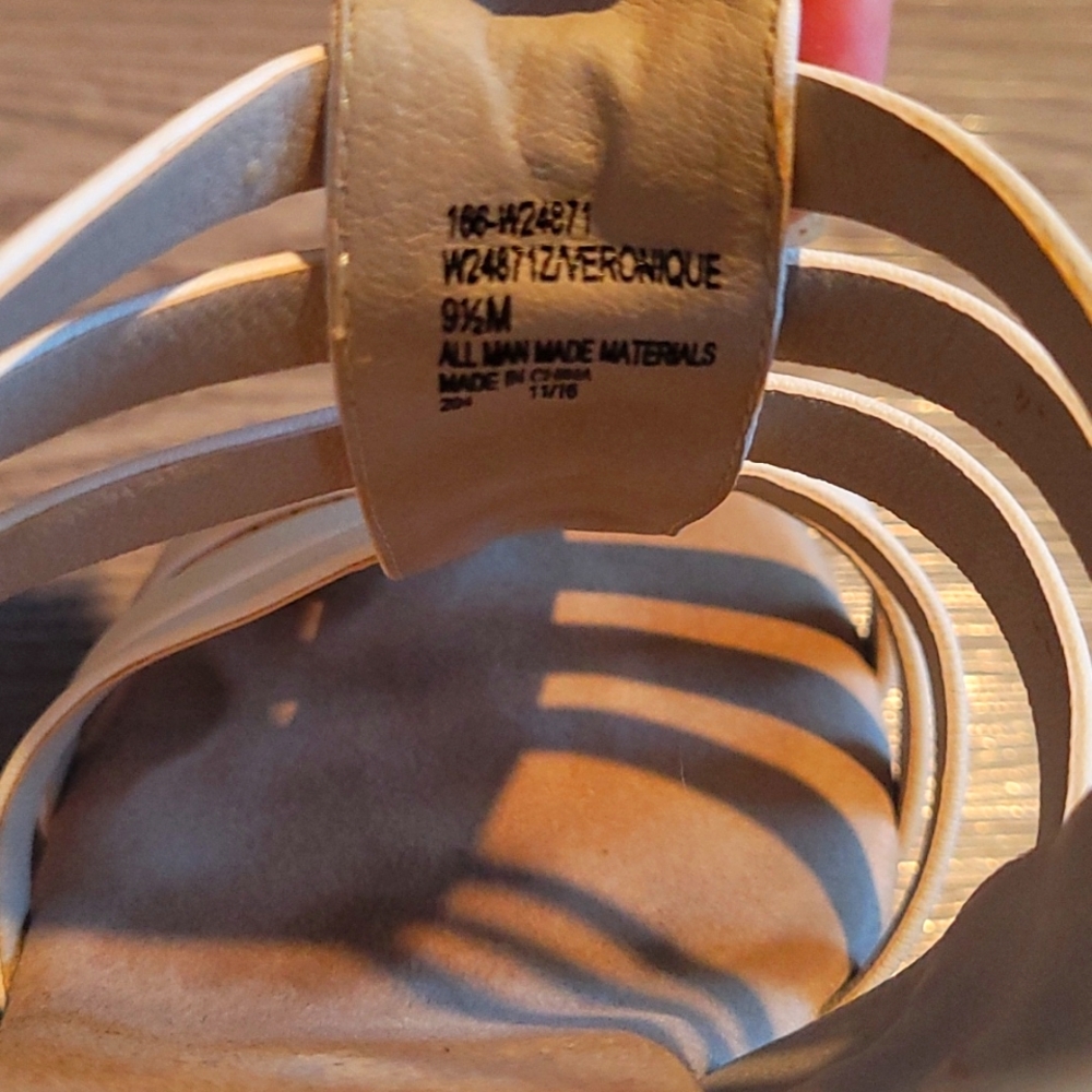 Wedge Sandals - Picture 5 of 6